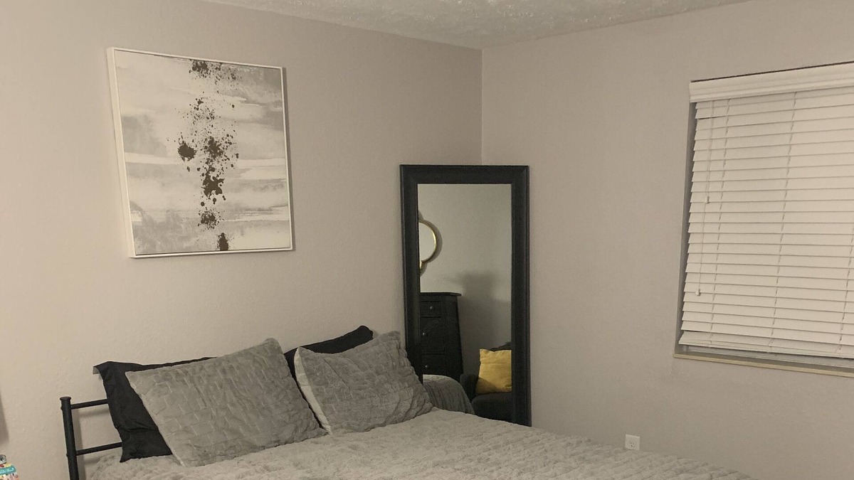 Kettering Apartment | Weekend Eclipse Special!! This Weekend Only Great View !! Great View!!