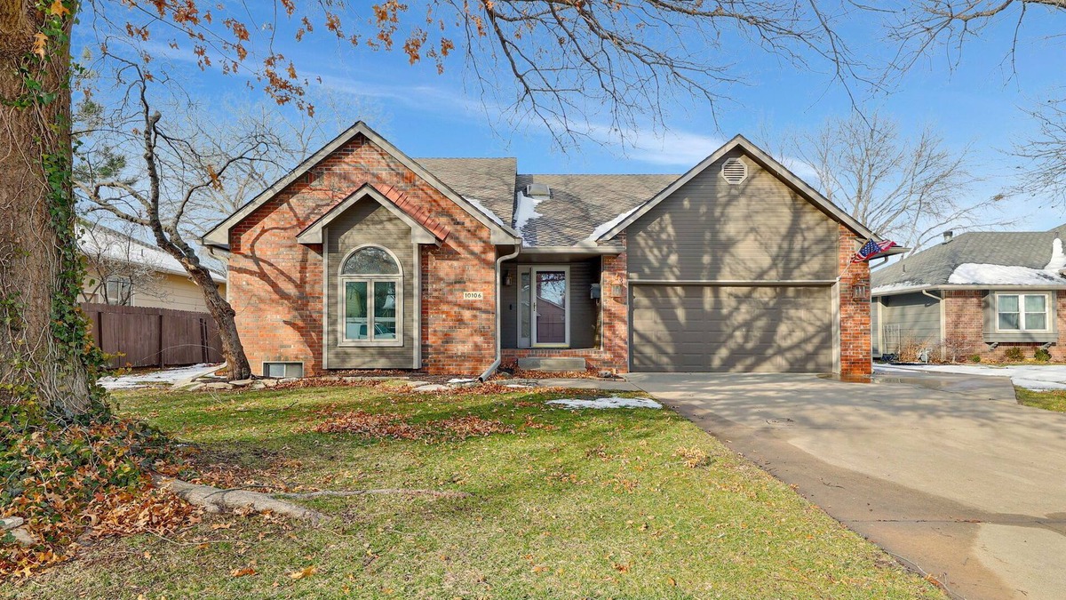 Wichita House | Weekend oasis, spacious, w/pool & game room