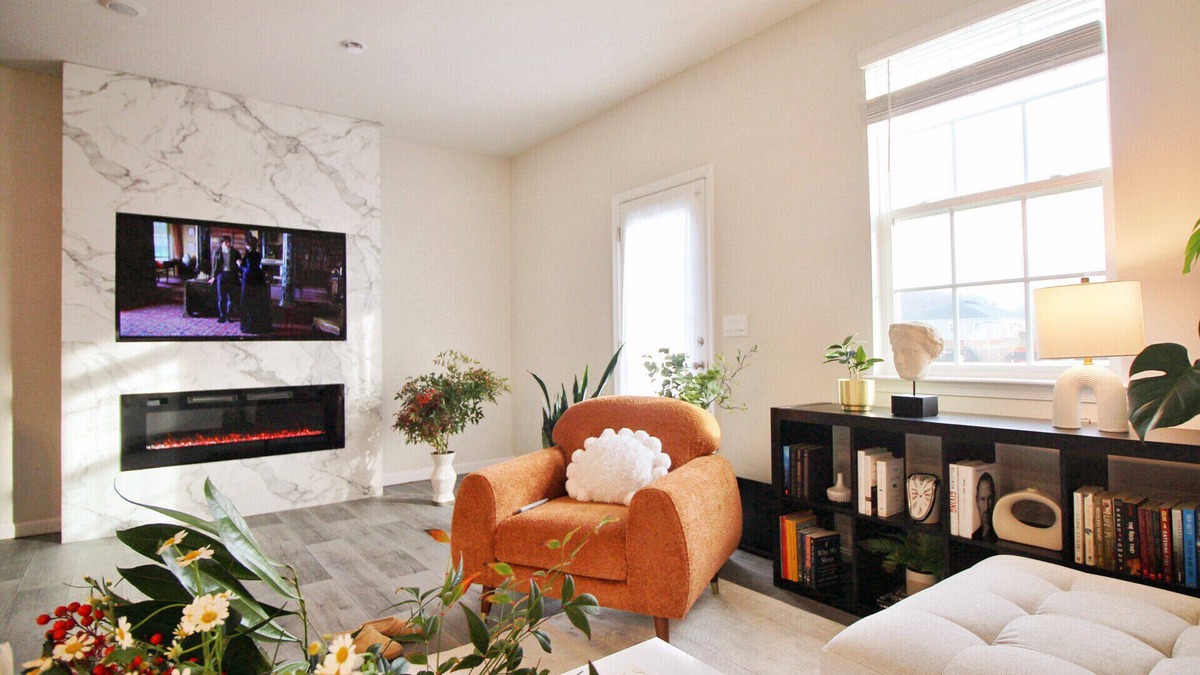 Luray House | ~Weekly 15% OFF~ Modern Charm w/Luxury Beds, Fireplace, Workspace