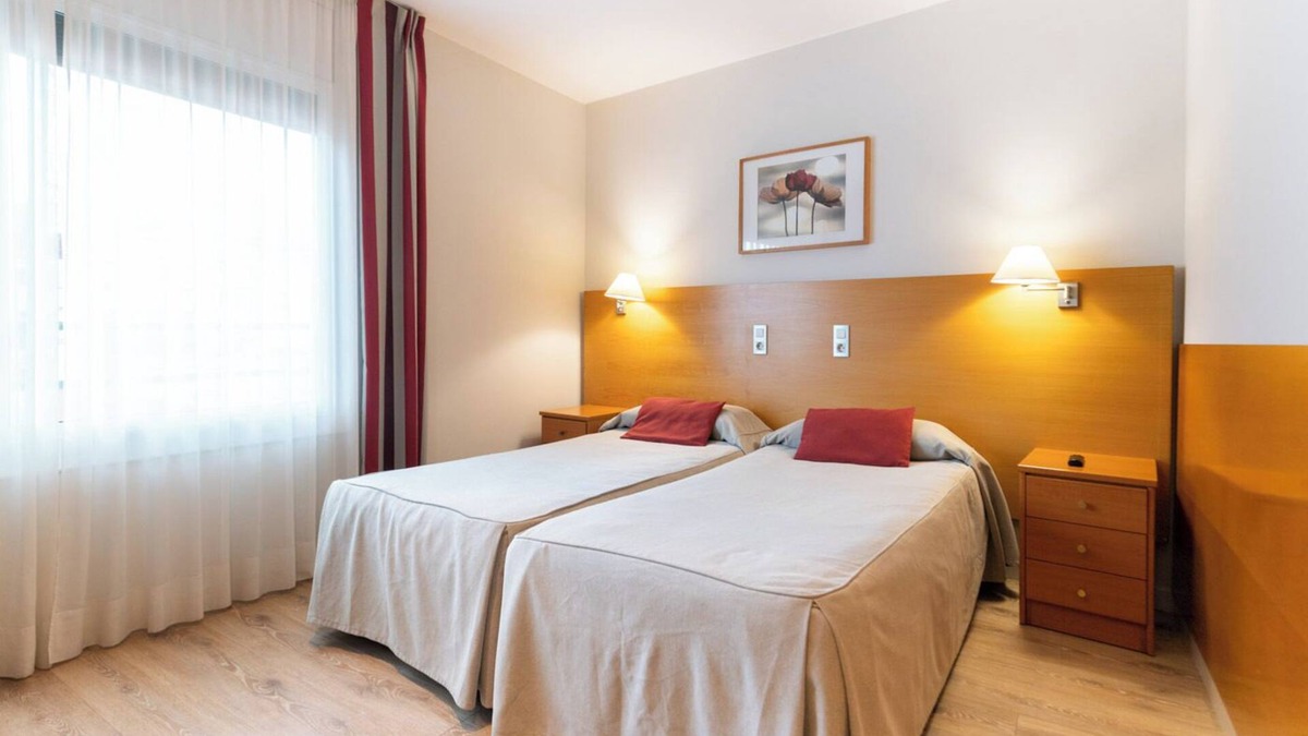 El Baix Guinardo Apartment | Weflating SANT PAU - 2 BDR
