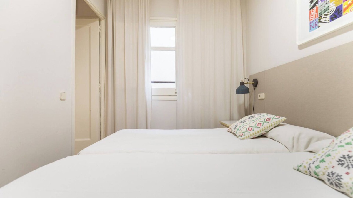 El Baix Guinardo Apartment | Weflating SANT PAU - Comf 4 BDR