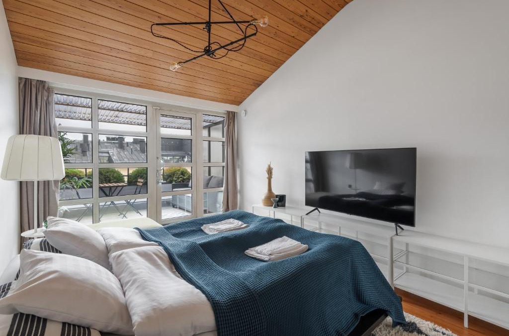 Kruununhaka Apartment | WeHost Penthouse Studio with Sauna and Balcony @Meritullinkatu 13 A