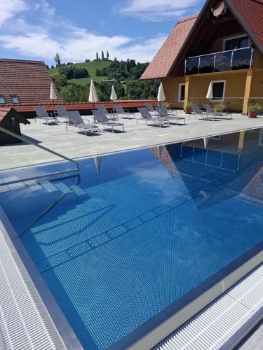 Ratsch House | Weingut-Gästezimmer UHL