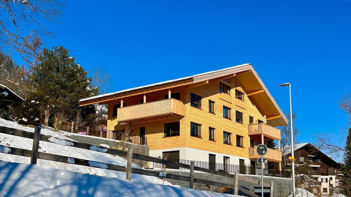 Zweisimmen Apartment | Weisshorn (OG + DG Südwest) by Interhome