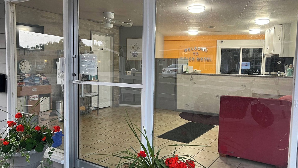 La Crosse Hotel | Welch Motel