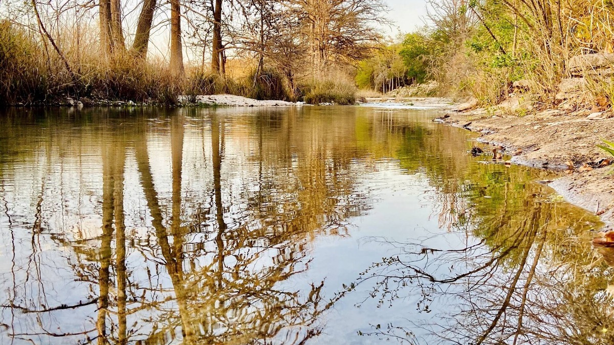 Leakey House | Welcome anytime, 55 yards to the Frio river