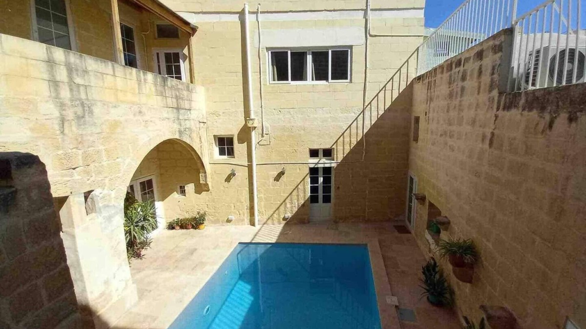 Qormi House | Welcome Guests, to our spacious and stylish farmhouse in Qormi