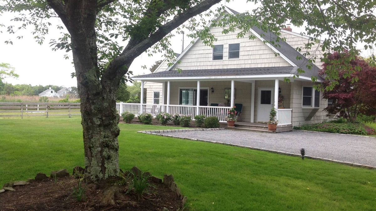 Westhampton Beach Cottage | Welcome Home * Beautiful Horse Estate Guest House On Water By The Beach