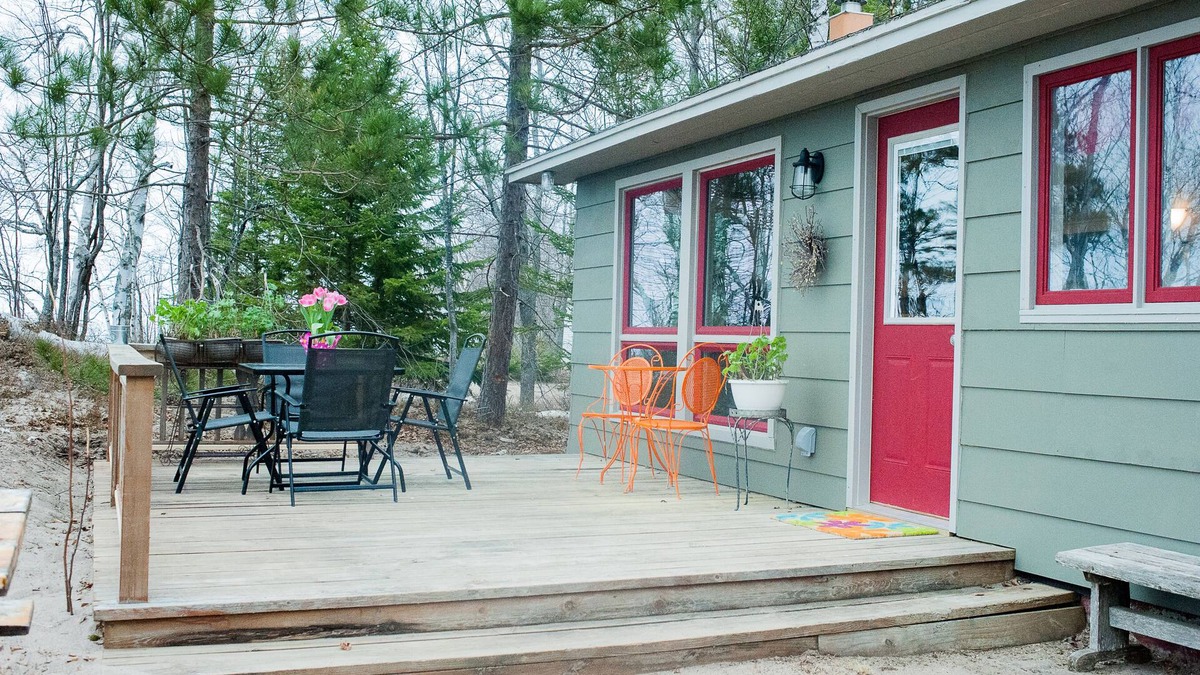 Laurium House | Welcome Skiers/Snowmobilers! Blueberry Beach House in a Winter Wonderland