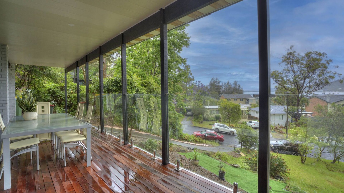 Tascott Apartment | Welcome to your home in the beautiful coastal suburb of Tascott, NSW!