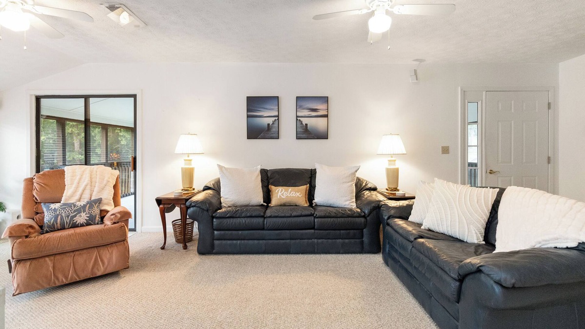 Bronston Condo | Welcome to A Glimpse of the Lake – Your Ideal Lakeside Retreat