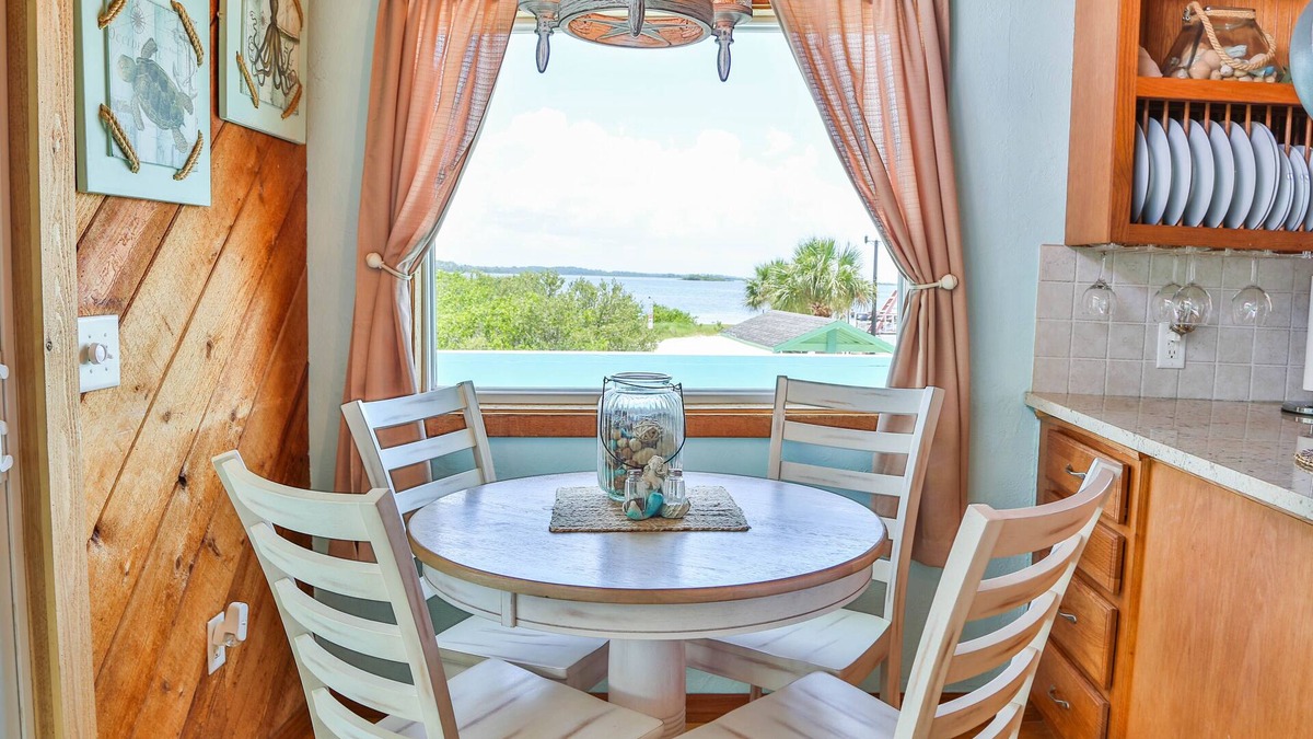 Pine Island House | WELCOME TO A PARADISE GETAWAY IN WEEKI WACHEE FLORIDA