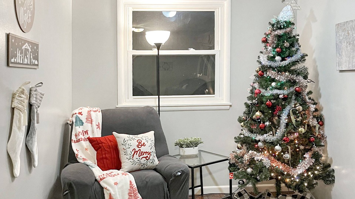 Grand Rapids House | Welcome to a Winter Wonderland! 🎄❄️☃️