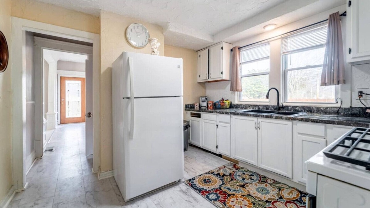 Akron House | Welcome to Akron: 5 Bedroom, 2 Bath