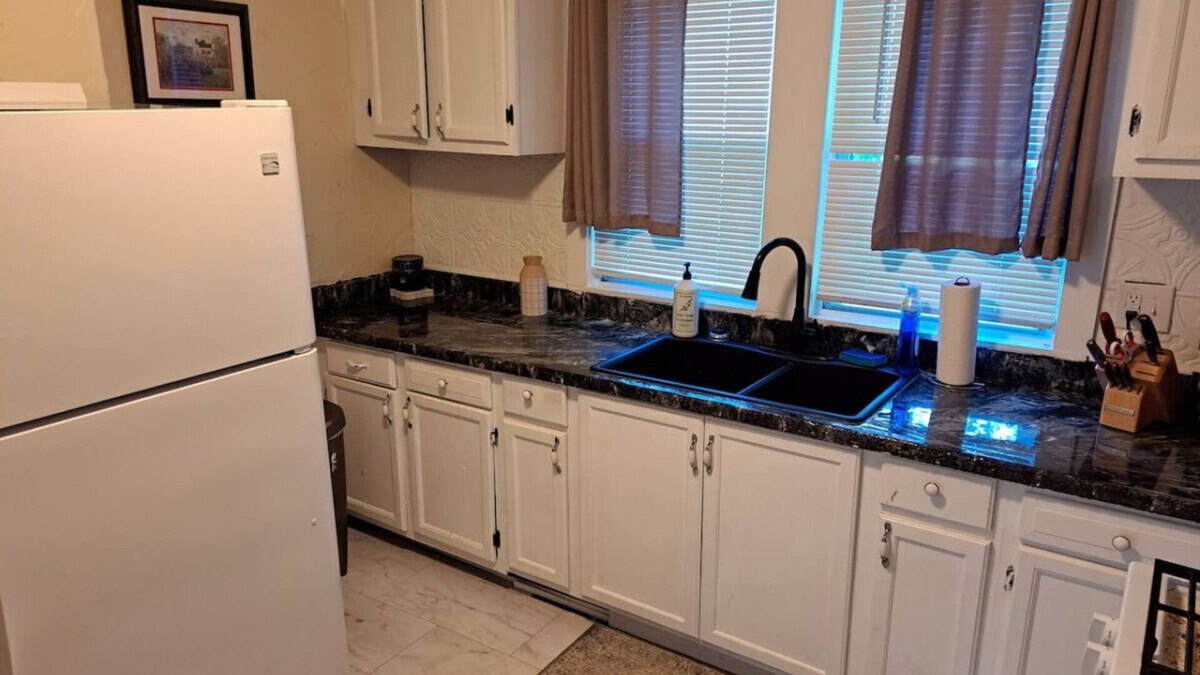 Akron House | Welcome to Akron: 5 Bedroom, 2 Bath