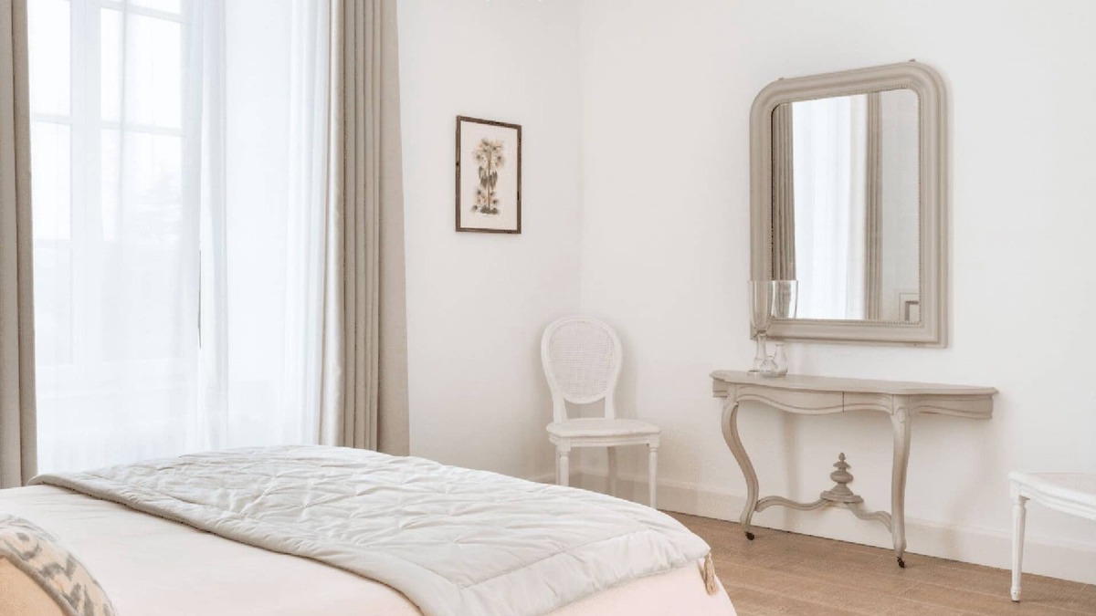 Becherel Hotel | Welcome to Arsene Gardens