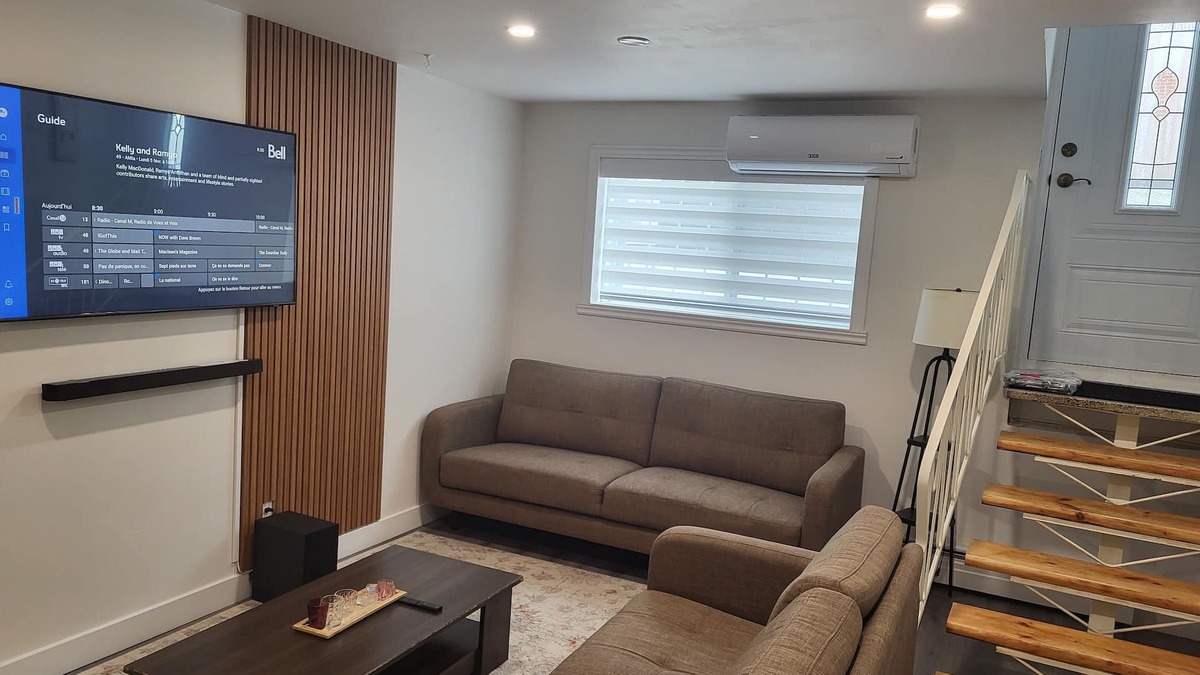 Longueuil Apartment | Welcome to Auberge Dupas , in a quiet area of the city of longueuil - Qc .