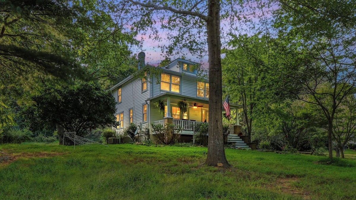 Calverton Other | Welcome to Badby Wood Farmhouse. 3BR/2.5 Bath in the heart of Fauquier County.
