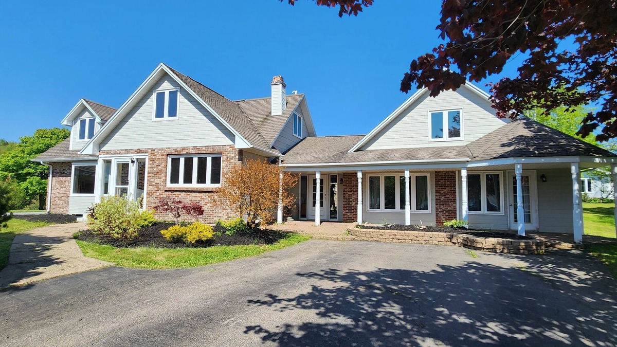 Port Hawkesbury House | Welcome to beautiful Cape Bretton island, home of the famous Cabot trail.