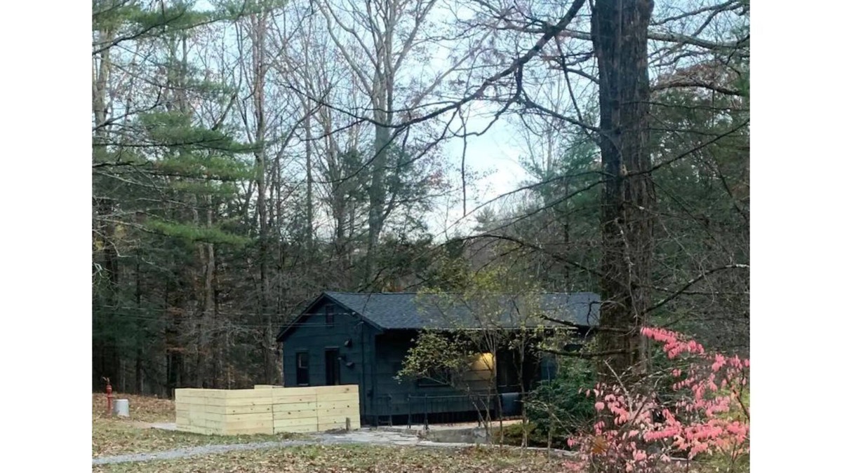 Accord Cottage | WELCOME TO BONE HOLLOW COTTAGE IN THE WOODS