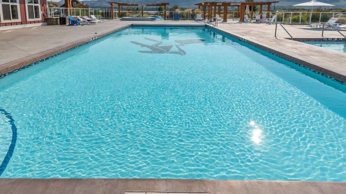 Okanagan-Similkameen House | Welcome to Bordeaux Cottage #191 – A Luxury Getaway on Osoyoos Lake!