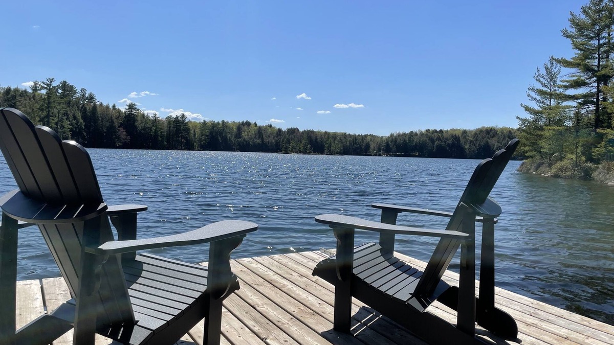 Dysart et al Cottage | Welcome to Burdock Lakehouse - a Peaceful Waterfront Retreat
