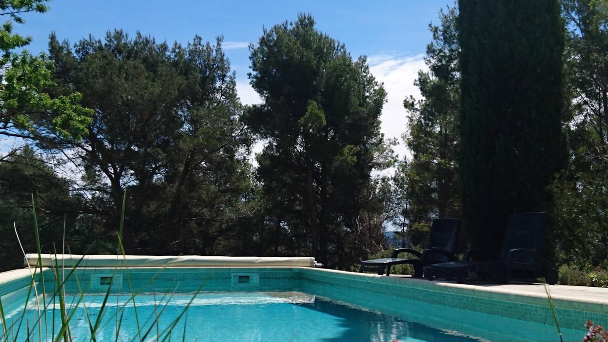 Cadenet Villa | Welcome to Cadenet in Provence's Luberon region.