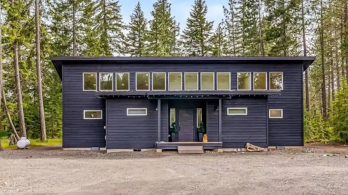 Ronald Cabin | WELCOME TO CHATEAU TAMARACK Private+Backs up to Suncadia+Pets OK+HotTub