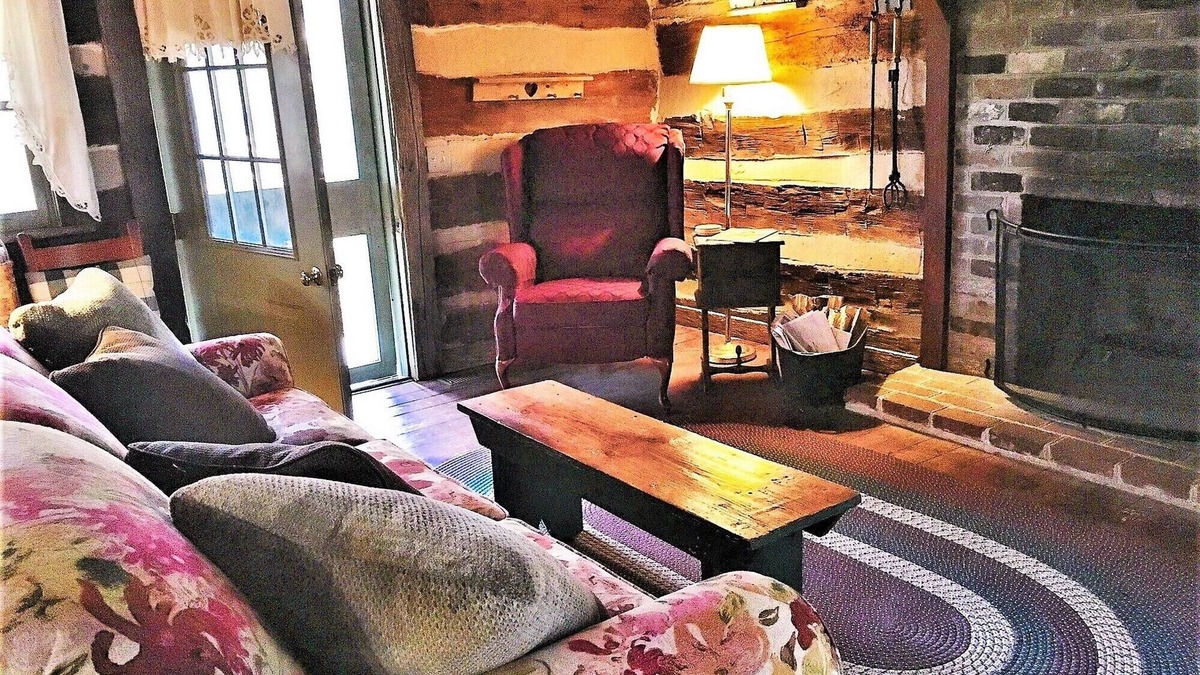 Lexington Cabin | Welcome to circa 1775 Virginia!