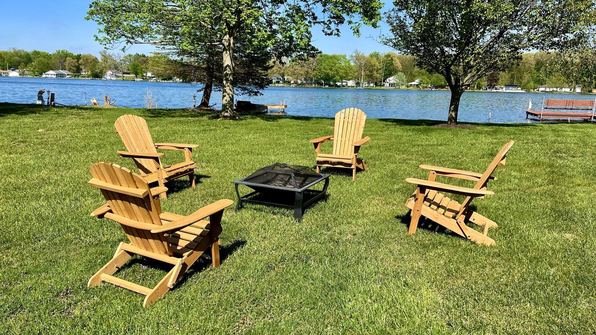 Mill Creek House | Welcome to complete relaxation! This remodeled spacious lake house sits on Fish Lake