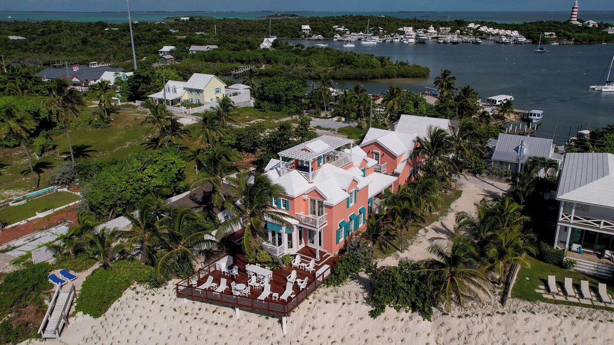 Hope Town Villa | Welcome to Coral Reef House: Your Beachfront Oasis in Hope Town