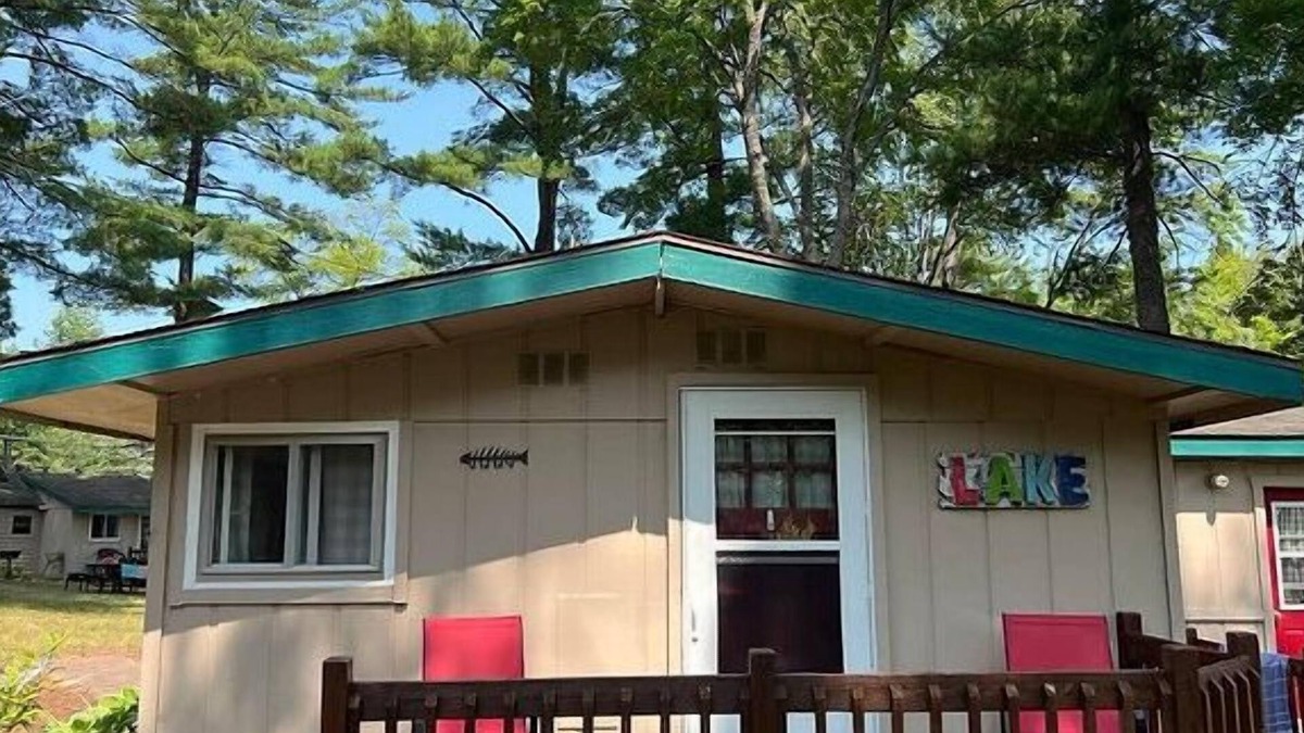 Gaylord Cabin | Welcome to Cottage 7 at Heart Lake Resort!