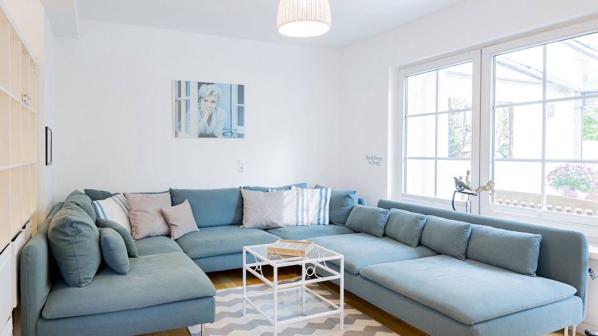 Oeverdiek Apartment | Welcome to the "Fröhlichkeit!"