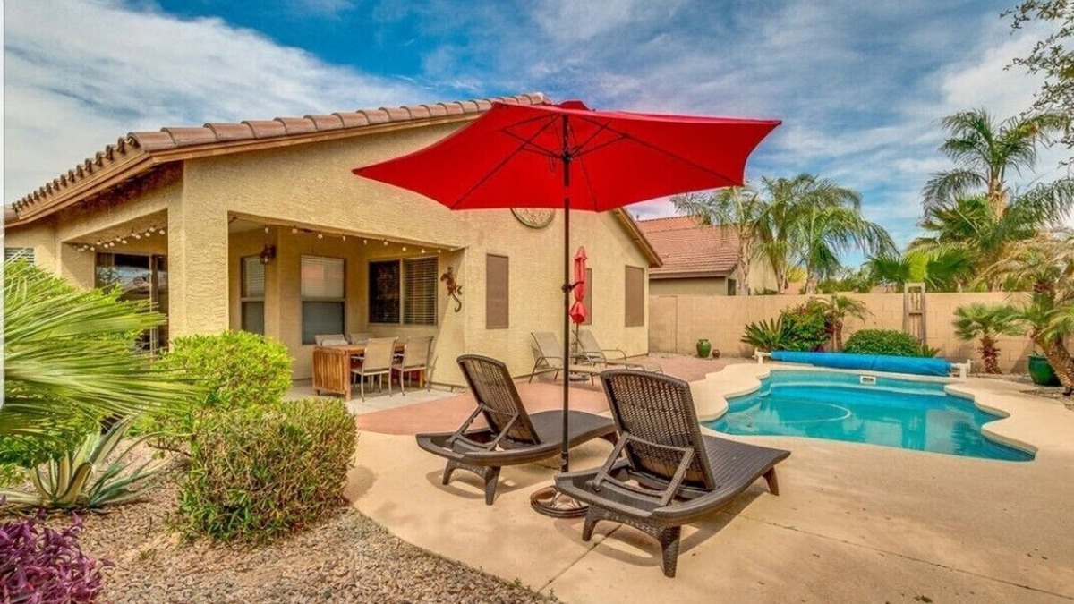 Maricopa House | Welcome to Desert Paradise - Enjoy the Southern Facing Patio and Heated Pool!