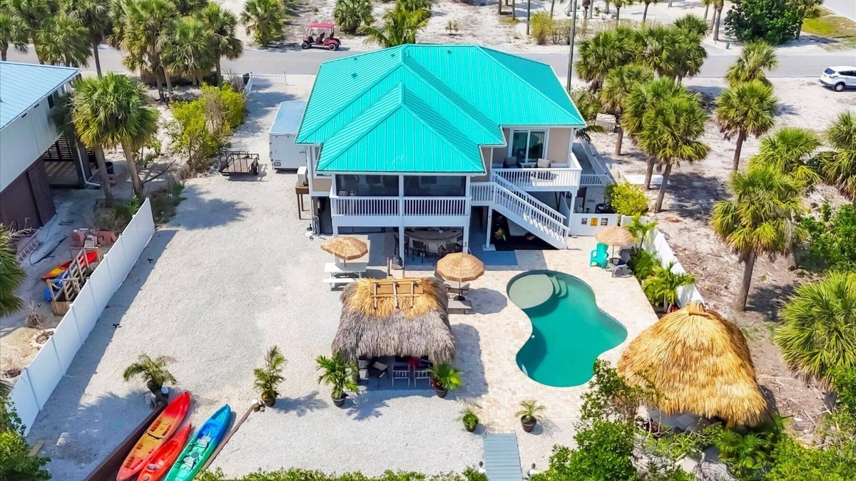 Palm Island House | Welcome to Dolphin Crossing! Its like a private resort!