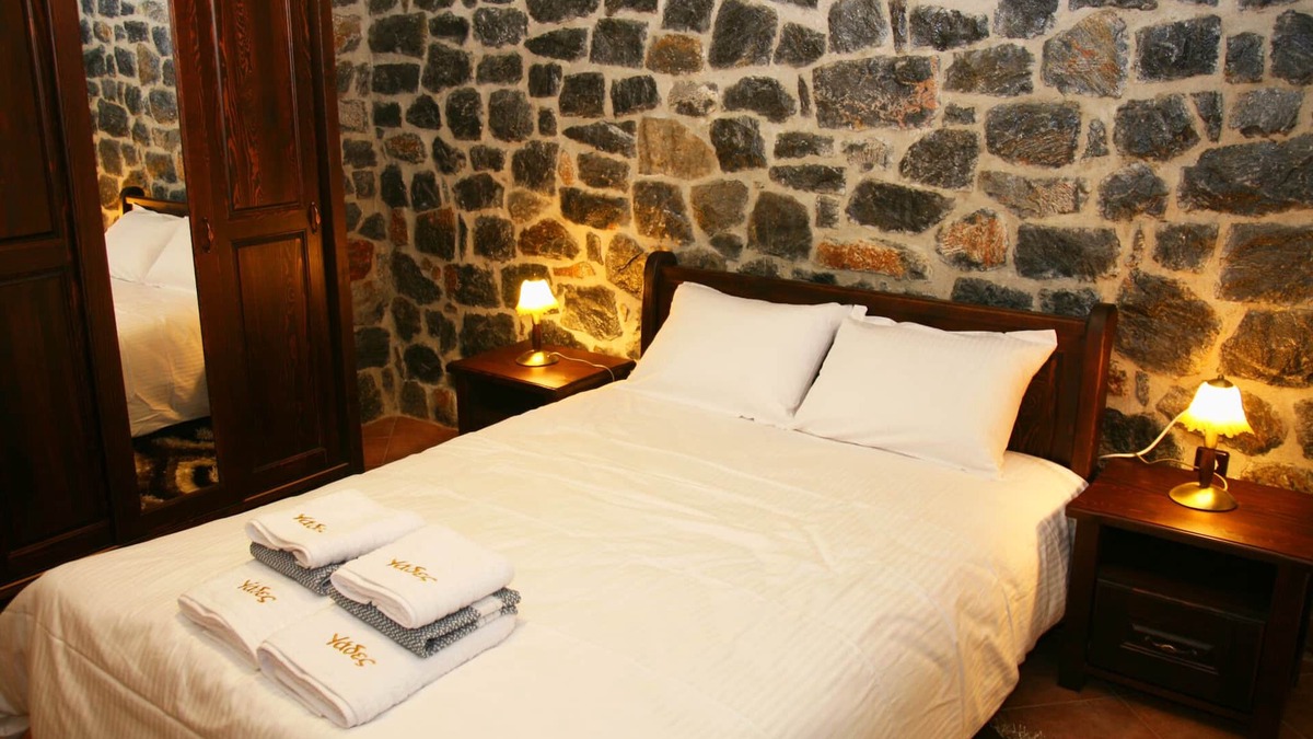 Vlachiana House | Welcome to Guesthouse Yades, Quad Studio!
