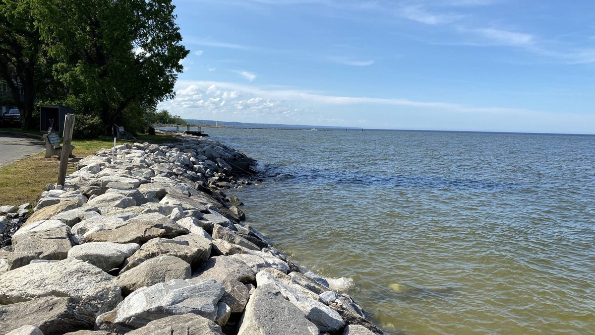 Calvert Beach-Long Beach House | Welcome to Hickory House on the Chesapeake Bay!
