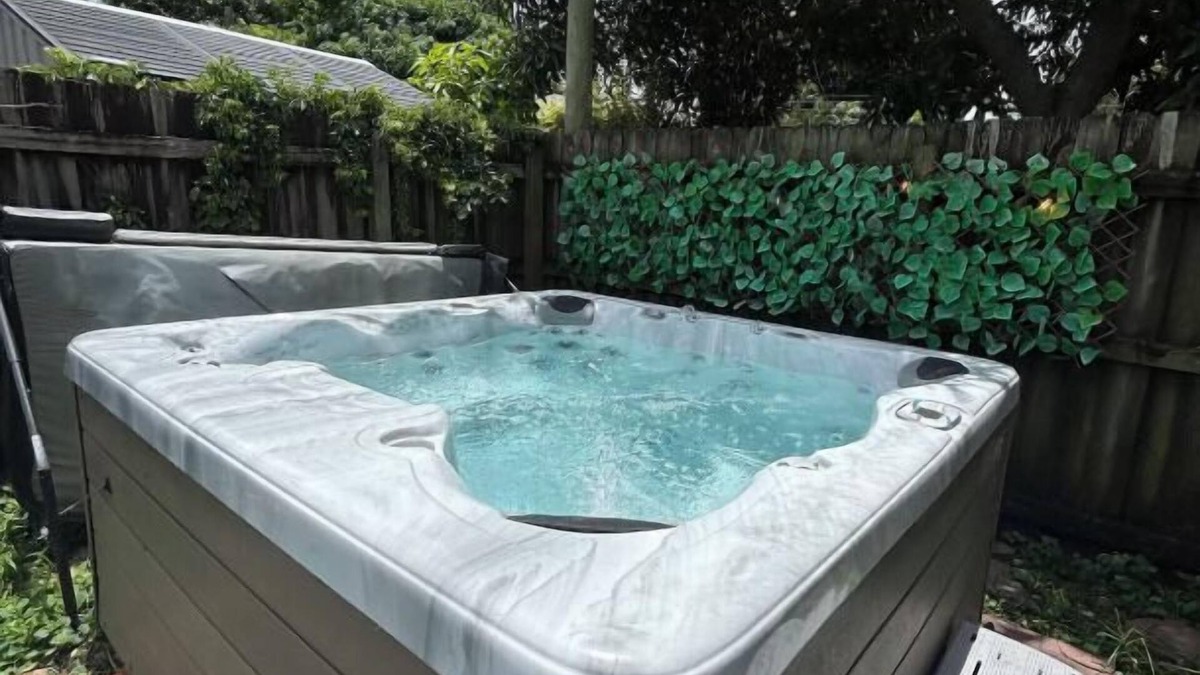 Highland Garden Apartment | Welcome to Hollywood : Where your dreams come true