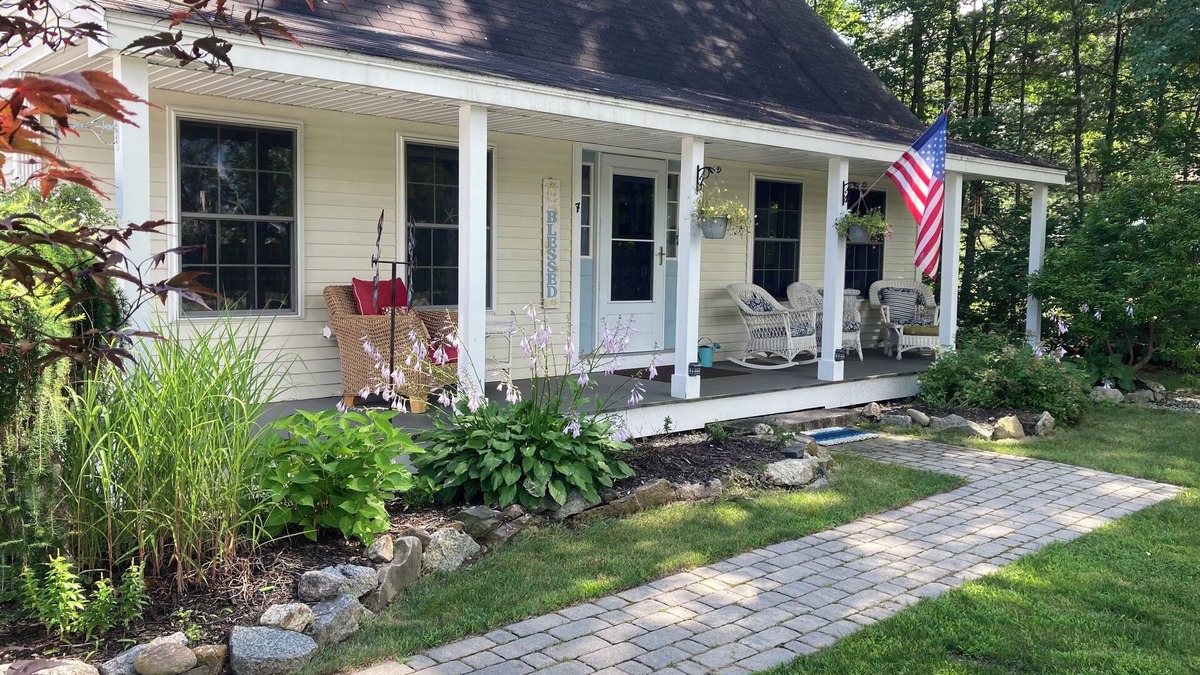 Kennebunk House | Welcome to Kennebunk! Walk to town, bike to beaches, kid friendly!