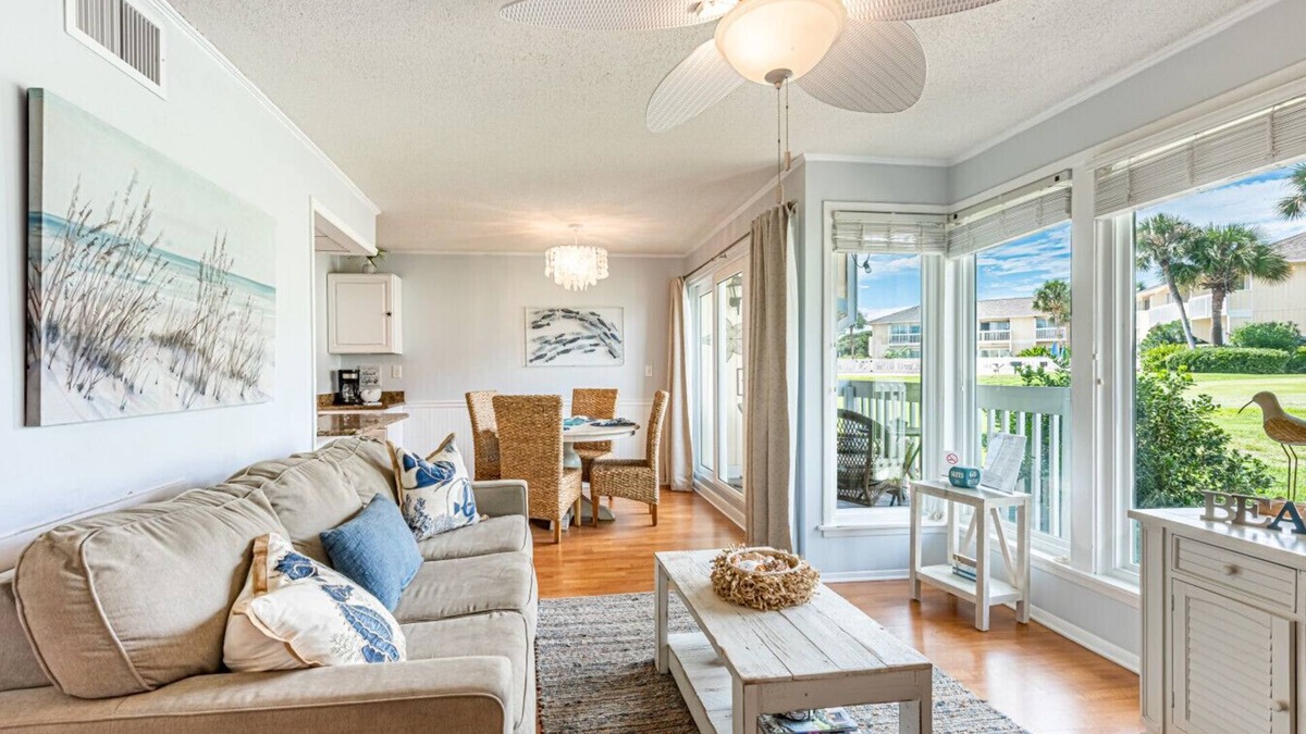 Holiday Isle Condo | Welcome to Kitzi’s Corner – Pet-Friendly 1BR Retreat with FREE Beach Service!