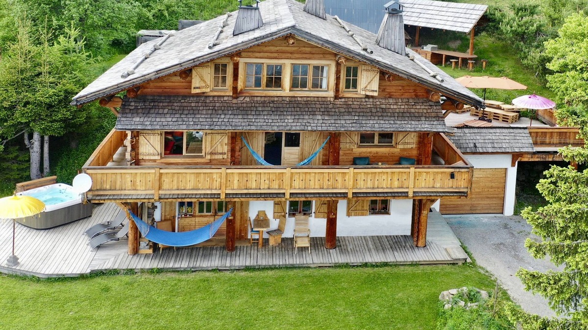 Manigod Ski Chalet | Welcome to Kookaboora chalet “High Quality Environnemental” very confortable