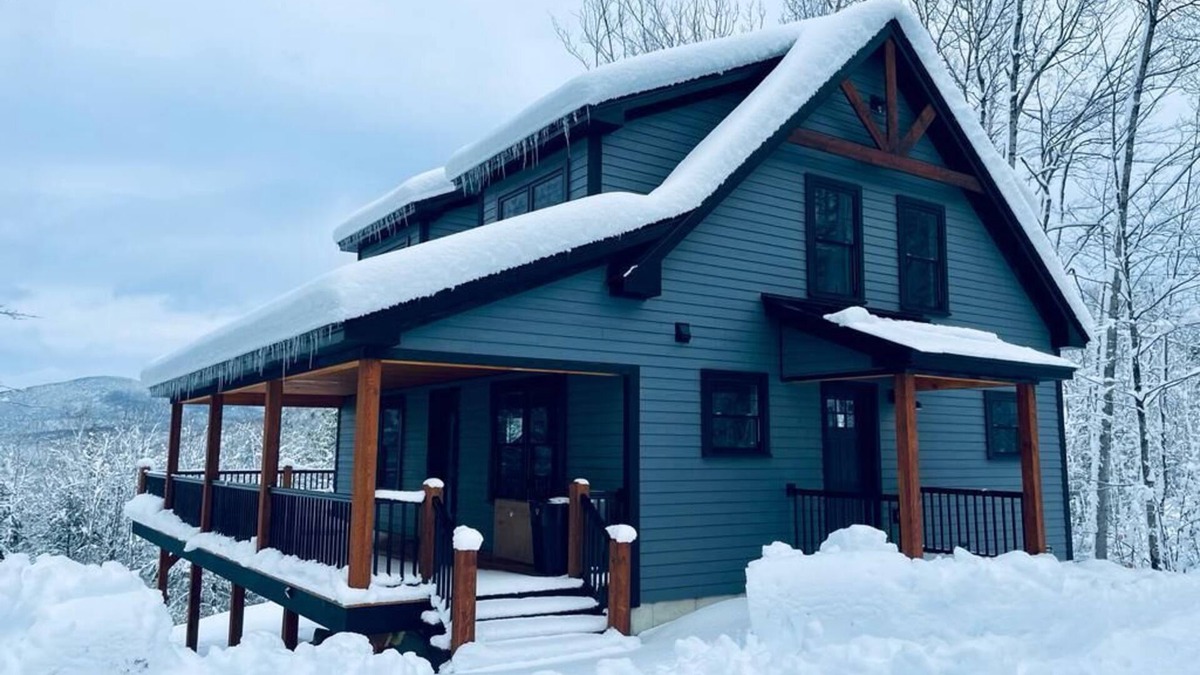 Bryant Pond Ski Chalet | Welcome to "La Finca"