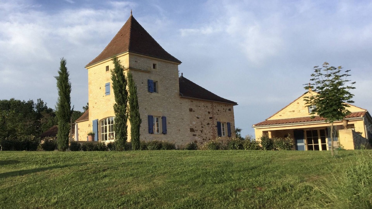 Montclera Cottage | WELCOME TO LA QUINTOU, RUSTIC HOLIDAY HOUSE ON THE BORDER OF THE LOT AND DORDOGNE
