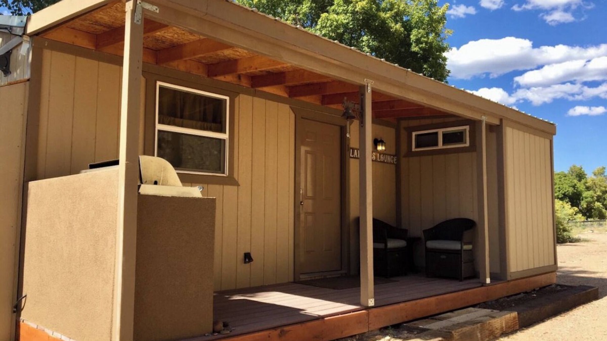 Glendale Cottage | Welcome to Lainees Lounge