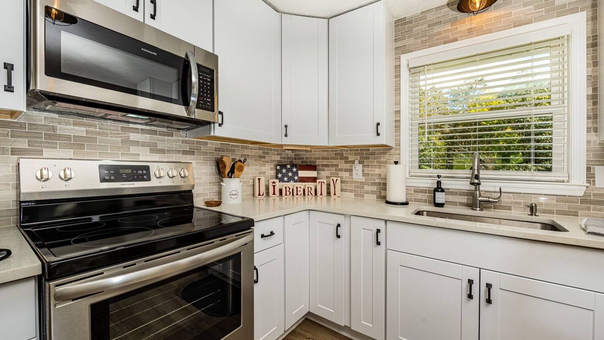 Rustburg House | Welcome to Liberty Lodge! Cozy home 2.5 miles from Liberty University