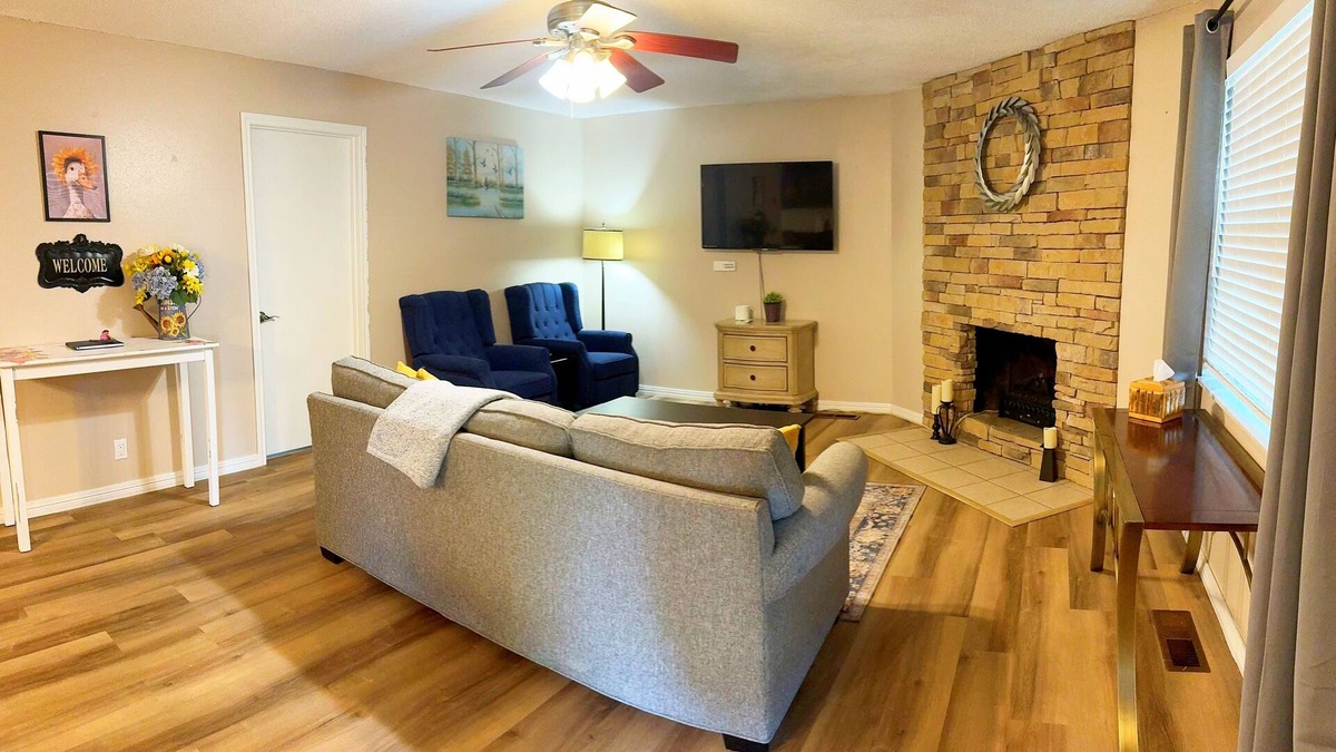 Mead House | Welcome to Lucky Duck Lodge – Your Lake Texoma Retreat!