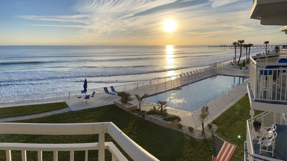 Daytona Beach Shores Condo | Welcome to "Maui on the Mainland" @ Surfside Club - Daytona Beach Shores!