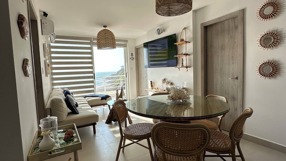 Playas Apartment | Welcome to my little seaside retreat!