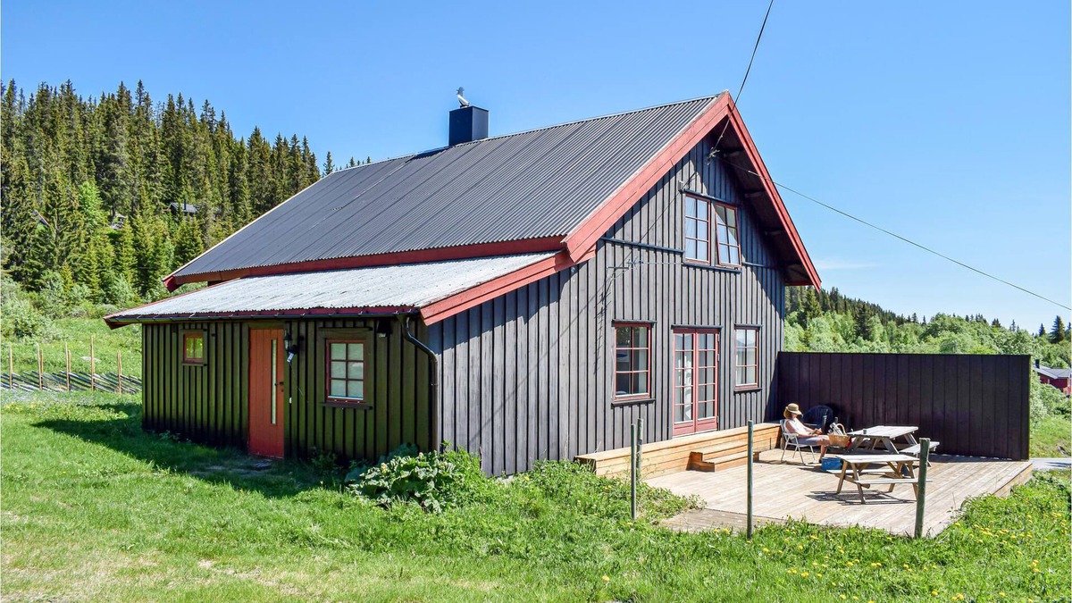 Nordre Land House | Welcome to North Torpa and this beautiful vacation home.