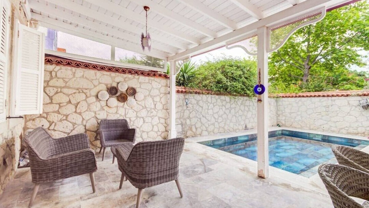Alacati Villa | Welcome to our bright modern Villa in the heart of Alacati